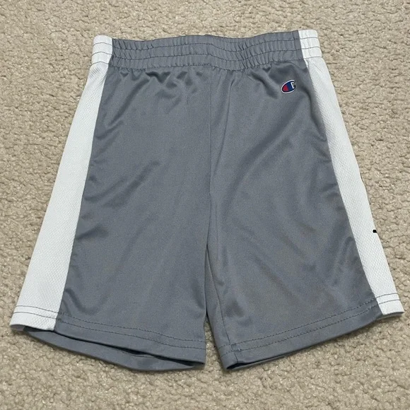 Boys Athletic Shorts Under Armor & Champion - Picture 2 of 8